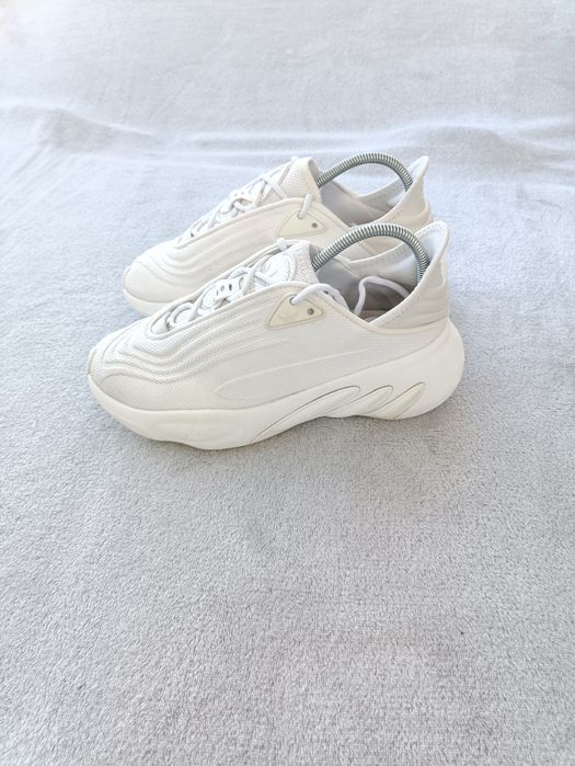 Женские кроссовки беговые Adidas р37