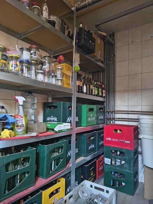 Oddam za darmo 16 skrzynek z butelkami po piwie