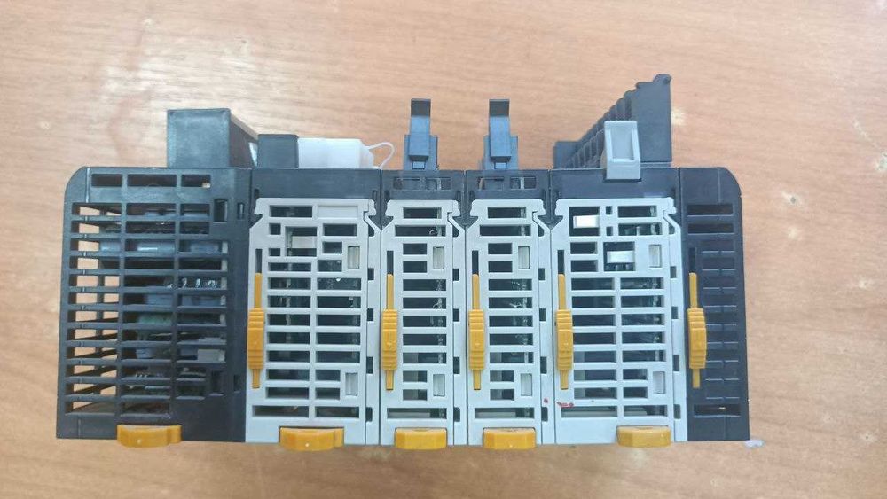 ПЛК OMRON SYSMAC cj1m cpu1pa202 od232 id232 id211