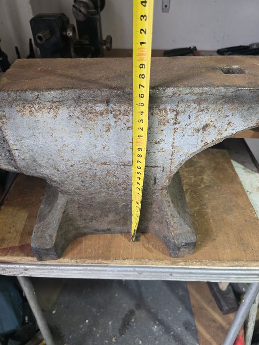 Stare kowadło jadnorożne ok. 80 kg.