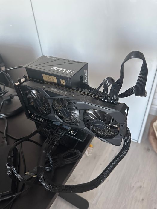 Зовнішня відеокарта RTX 2070 Super 8GB GDDR6 256