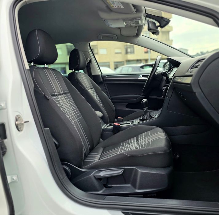 Volkswagen Golf VII R-Line 1.6Tdi 110Cv "Look Gti"