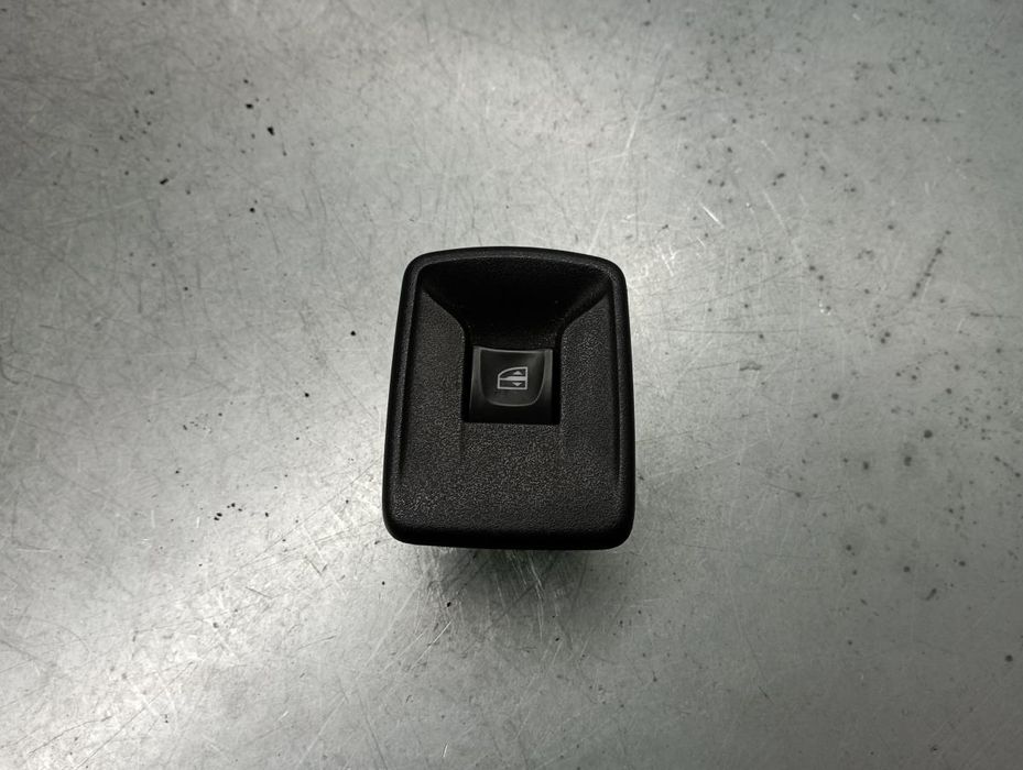 Comando / botão / interruptor vidros frente direito DACIA Sandero II (