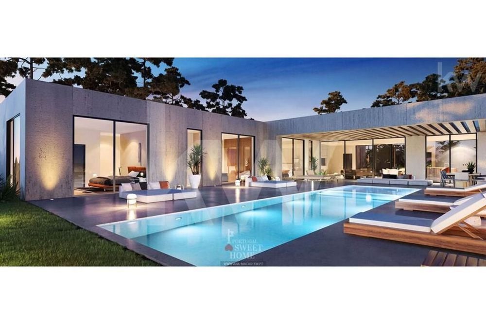 Moradia T4 com 500 m2, em lote de Terreno com 1656 m2, na Quinta do Pe