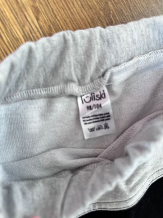 Spodnie baggy chłopięce 104 rozm firmy Tuliski