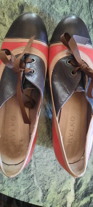 Buty wiązane Ryłko