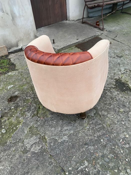 Mały fotel barokowy