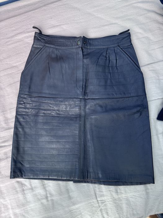 Szara skorzana spodnica z pikowaniem italy