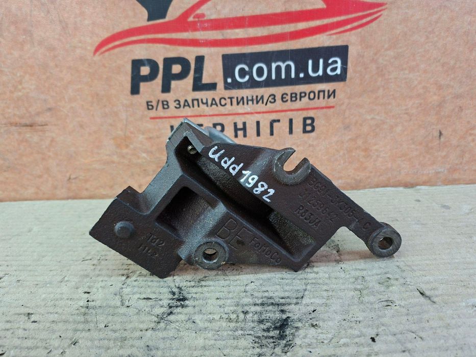 Ford Kuga II Mk2 12-19 1.5 1.6 B кронштейн опора полуоси BG91-3K305-AC