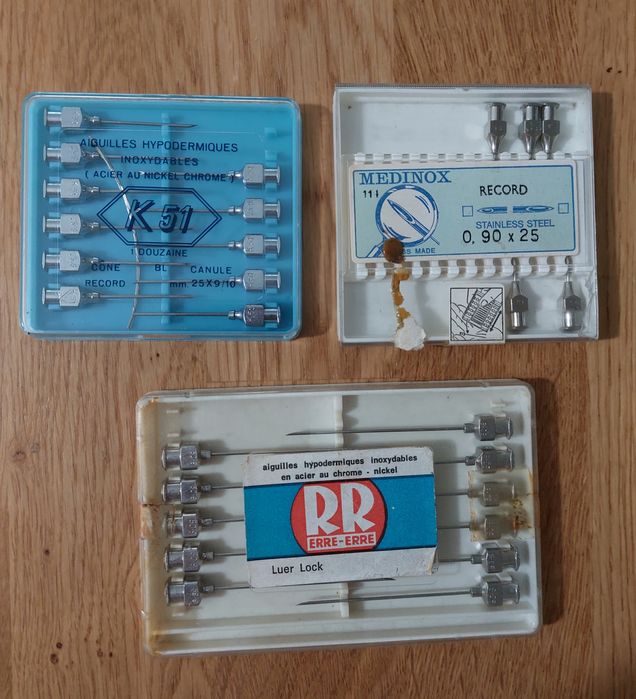 Material médico - agulhas de seringas