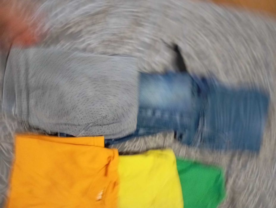 Conjunto de roupa para rapaz de 3 anos