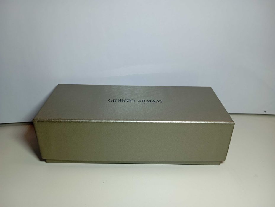 Estojo para óculos da marca ARMANI