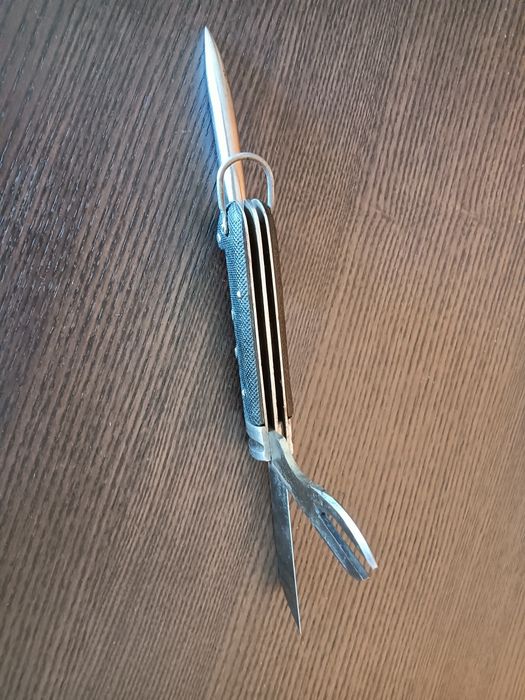 Faca / navalha antiga com lâmina, abre latas e tira nós