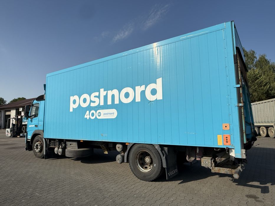 Paka Zabudowa z windą izoterma  kontener volvo man scania
