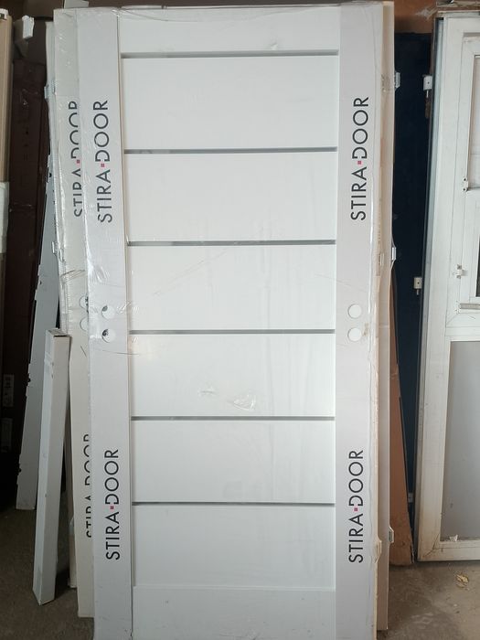 Drzwi wewnętrzne STIRA DOOR białe 80,90,100