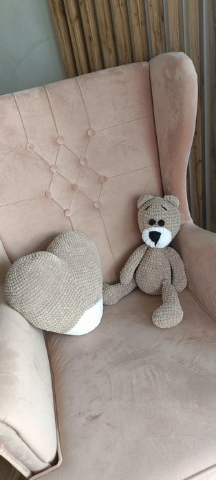 Maskotka Pan Mis zrobiona na szydelku handmade misiek
