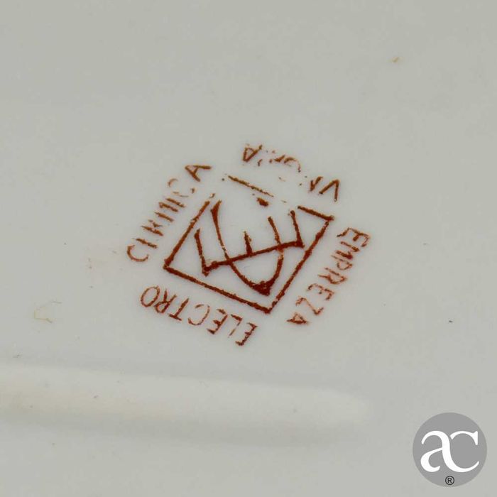 Conjunto de 2 Terrinas Empreza Eletro Cerâmica V. N. Gaia