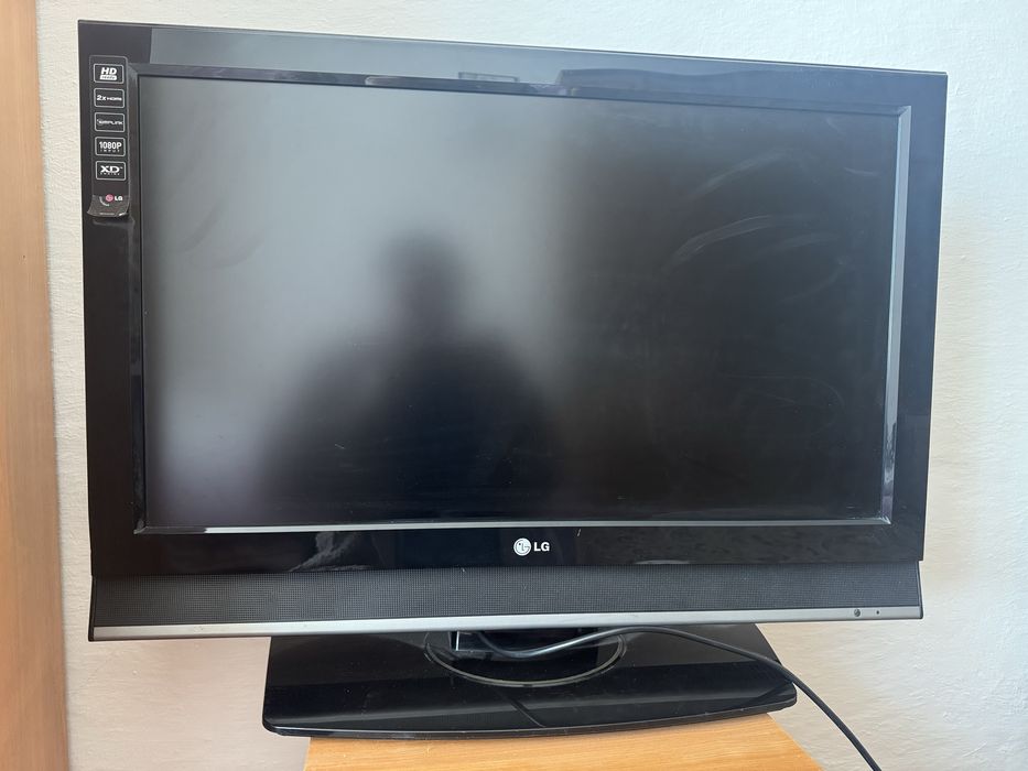 Телевізор LG32LC42