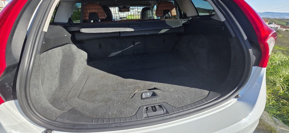 Volvo V60 full extras modelo único em Portugal