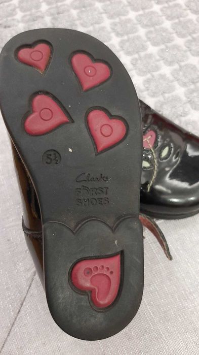 Lakierki skórzane buty dziewczęce półbuty sandały 22