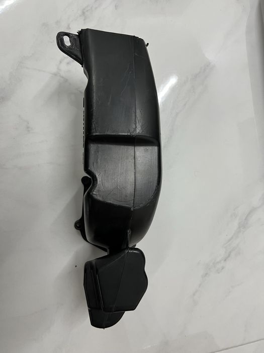 Шноркель Ducati Diavel з лівого боку впускного каналу 44212281B