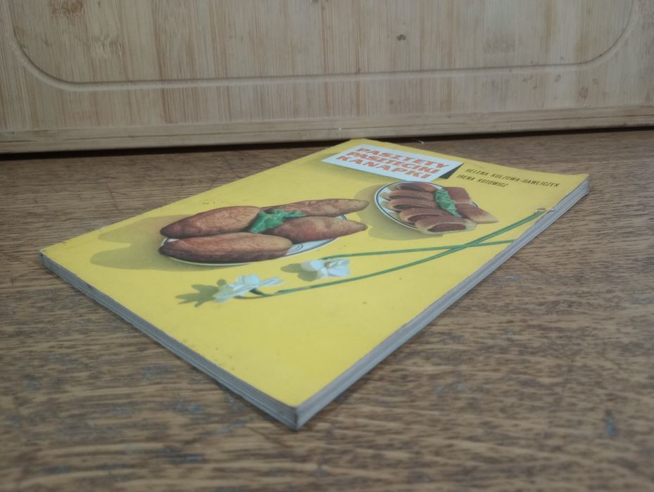 Pasztety, paszteciki, kanapki.