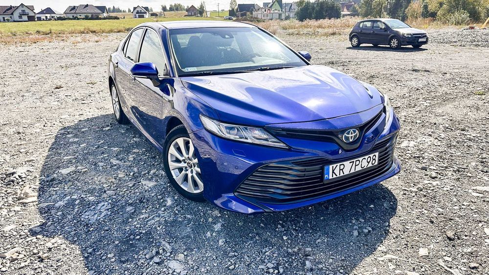 Toyota Camry 2.5 Hybrid / 2019 r – regularnie serwisowana w ASO, polski salon