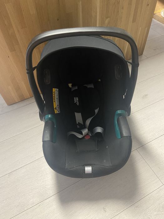 Britax Römer Baby-Safe iSense 40–83 cm fotelik samochodowy
