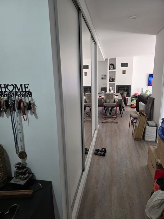 Aluga-se r/c de moradia Bifamiliar