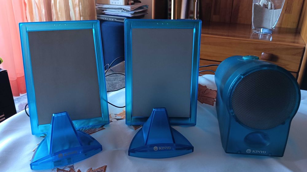 Sistema de altifalantes multimédia KINYO modelo SA-A01