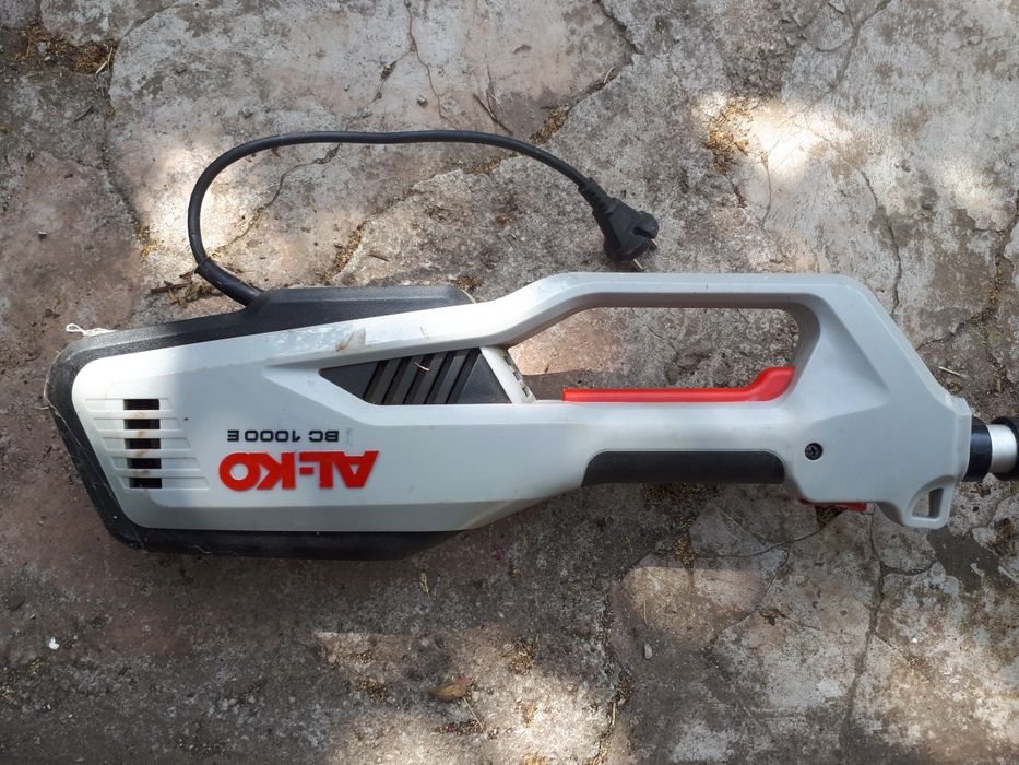 Продаю электрокосу