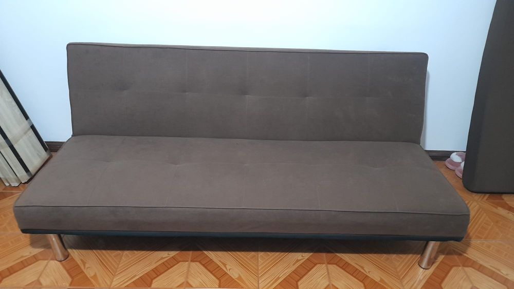 Sofá-cama com colchão