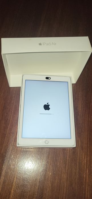 iPad Air 16GB / 32GB Wi-Fi (Cinzento Espacial) – Excelente Estado