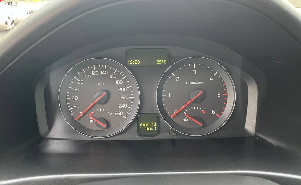 Продам вольво в50