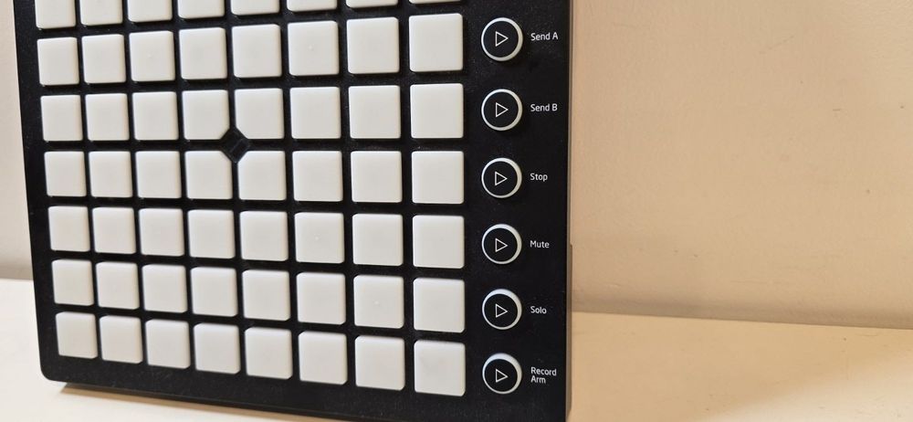 novation launchpad mk2 midi Ableton контролер