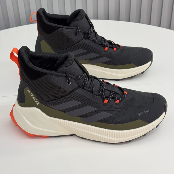 46.5р.Трекінгові черевики кросівки Adidas Terrex  Gore tex JI3070