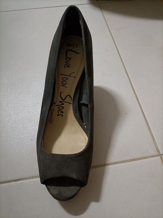 Buty szpilki z odkrytymi palcami