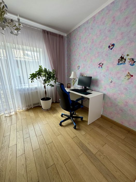 Продаж танхауса у с. Ходосівка, з ремонтом, меблями та технікою