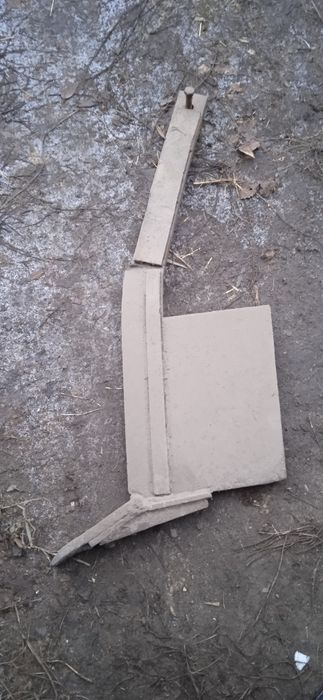 Плуг тракторный б/у