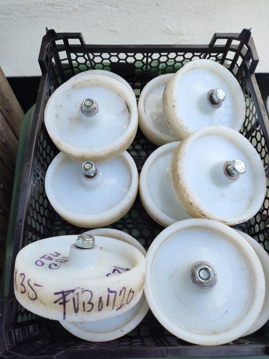 Rodas em poliamida 125x35 Tubo M10