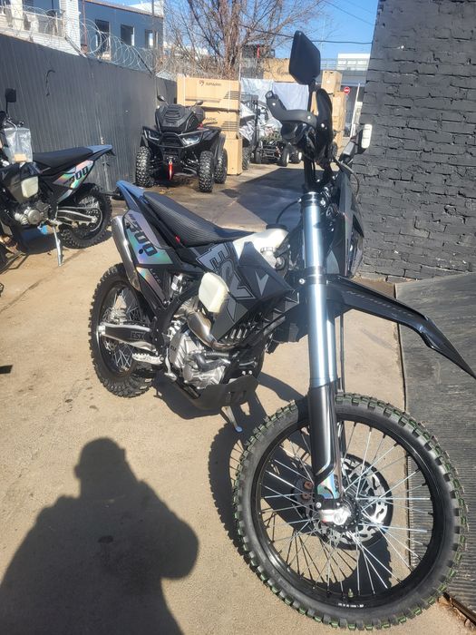 Новий мотоцикл ESX NB300 Lite II