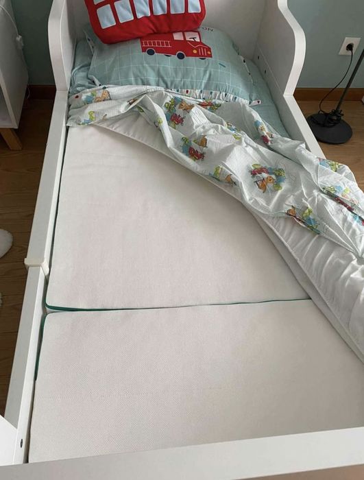 Cama extensível 90X200 com estrado e colchão