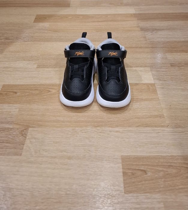 Кросівки NIKE JORDAN хайтопи Nike кроссовки Nike кросівки Adidas  р.27