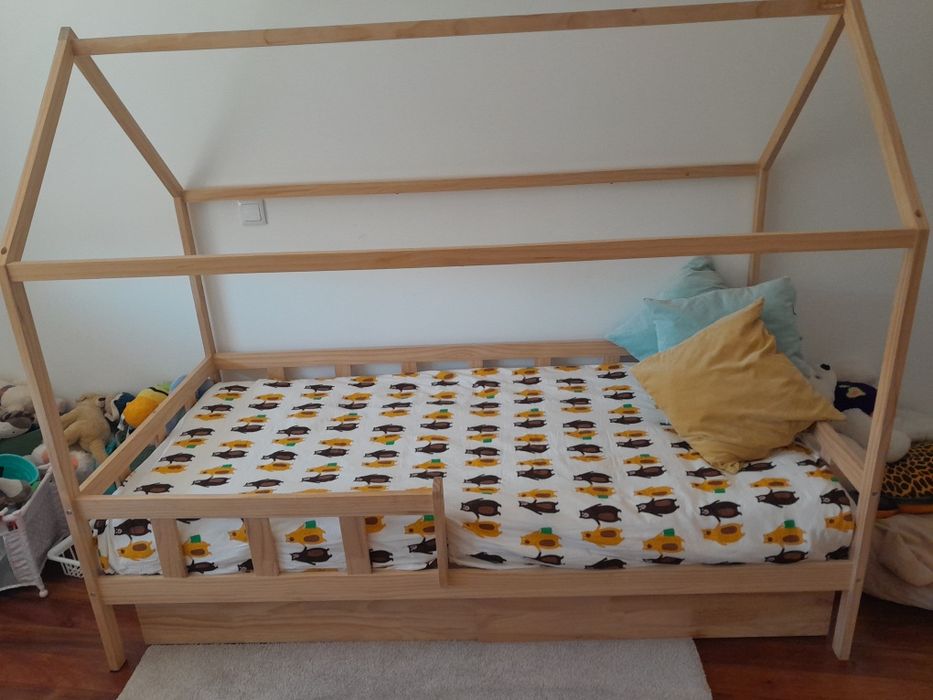 Cama de madeira com armazenamento de 90cm