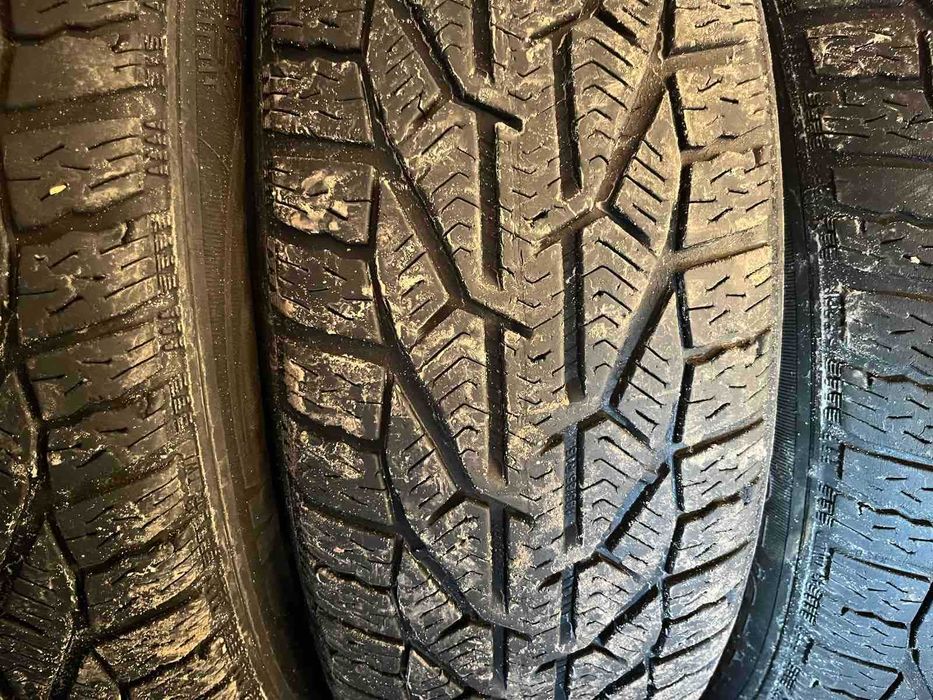 Продам Резину зимову 195 65 R15