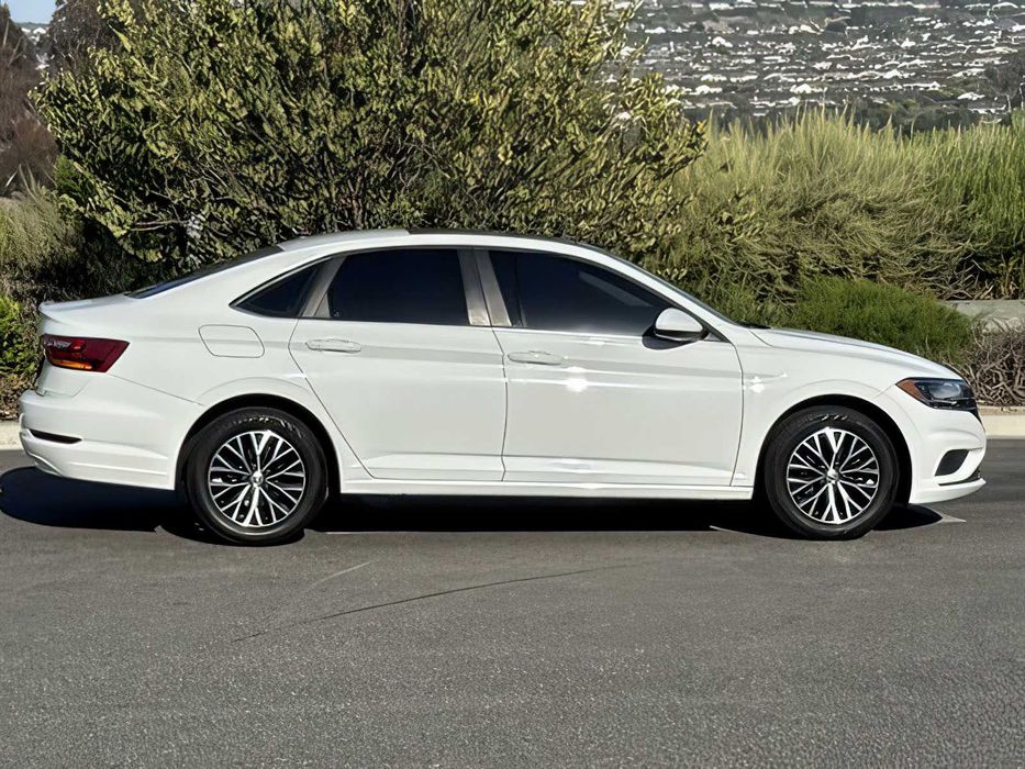 Volkswagen Jetta      2019