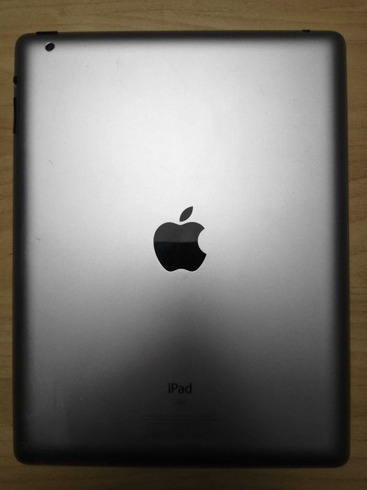Tablet iPad 2 A1395 16 Gb WiFi czarny + ładowarka