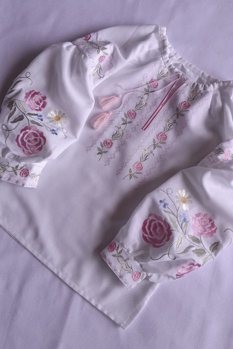 Дитяча вишиванка, вишита блузка на дівчинку, вишиванка до школи, плаття