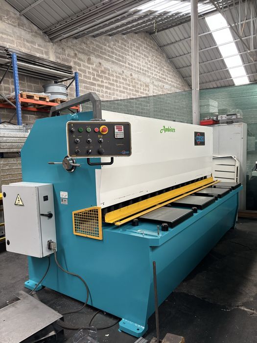 Guilhotina Rico HGR 310
