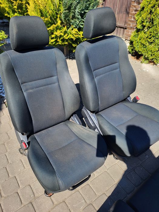 Fotele kanapa komplet toyota avensis t25 fl kombi komplet
